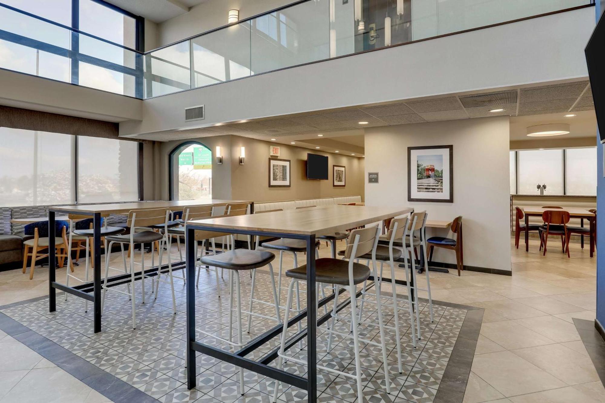 Drury Inn & Suites St. Louis St. Peters Saint Peters Dış mekan fotoğraf